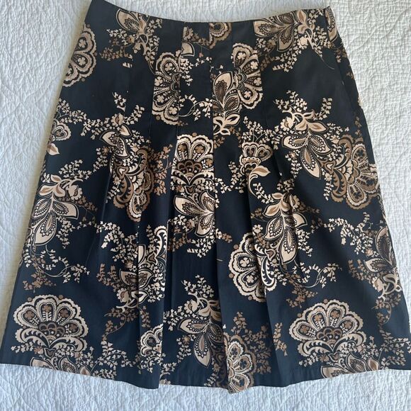 Harold's Navy Blue Tan Pleated Floral Pattern A-Line 100% Cotton Sum Skirt sz 12 - Picture 7 of 7